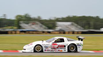 Fix and Machavern lead first practice session at NJMP